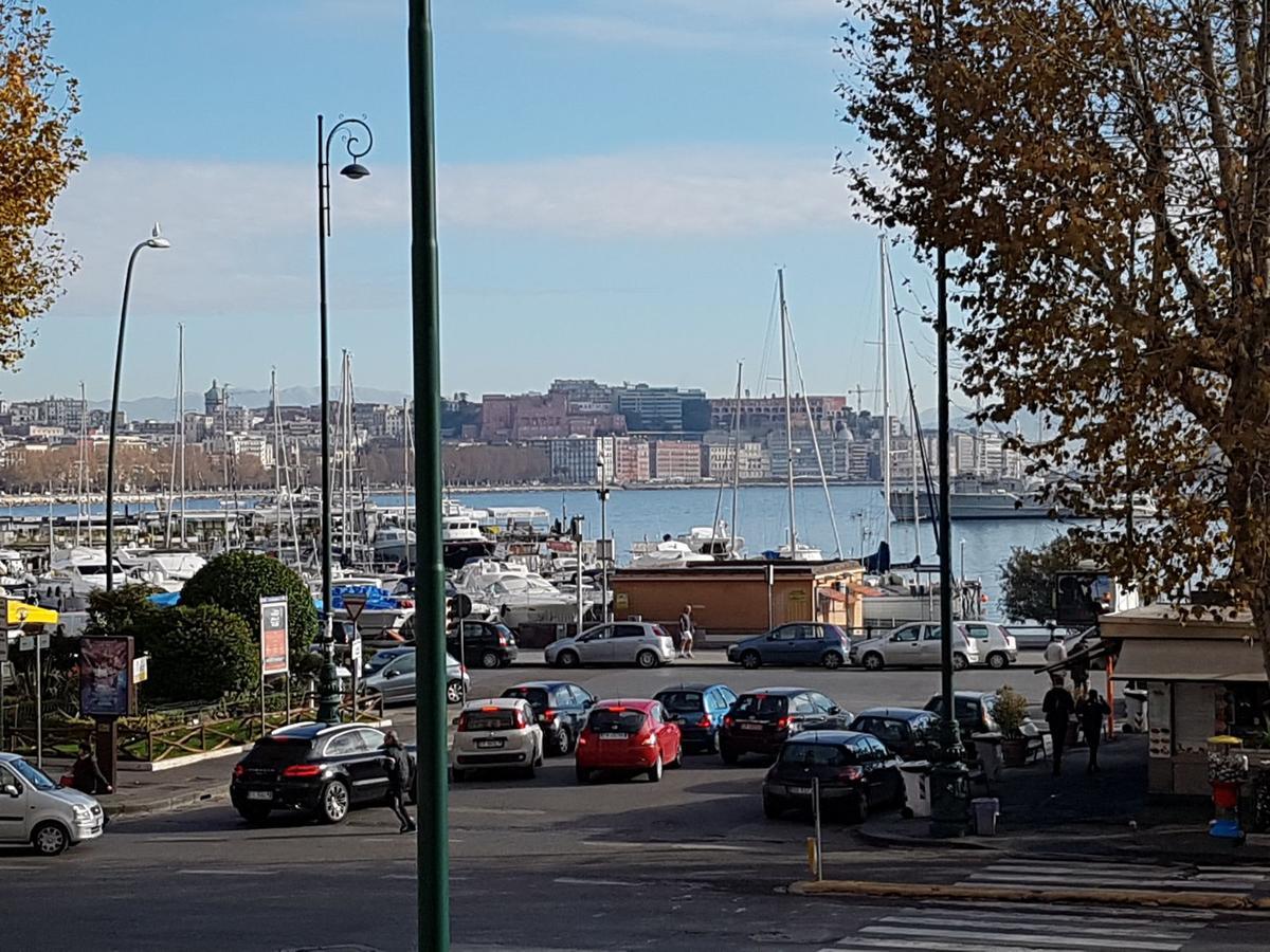 Appartamento Lungomare Caracciolo Mon